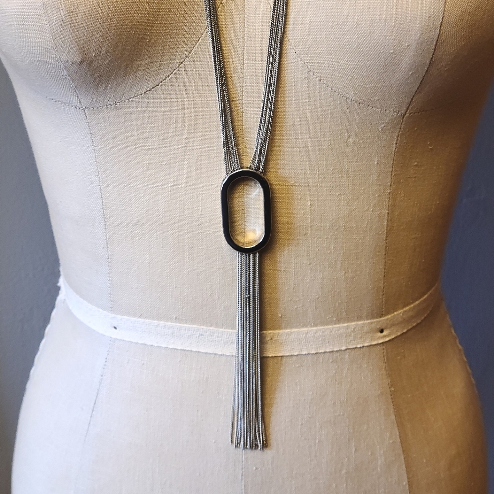 Silver Loop Pendant Necklace